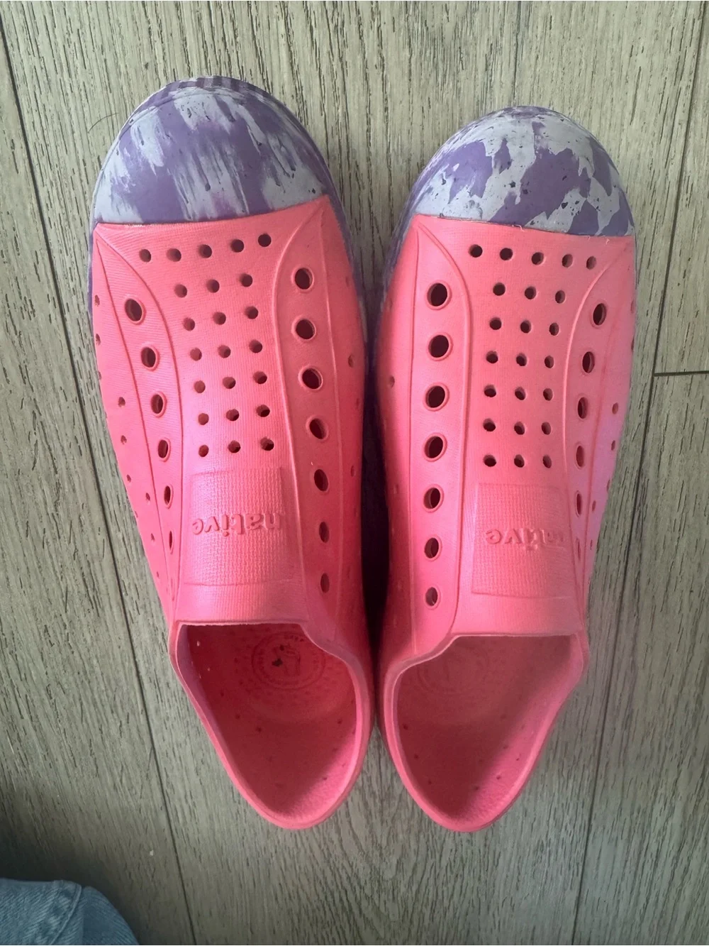 Native Kids Water Shoes size 2